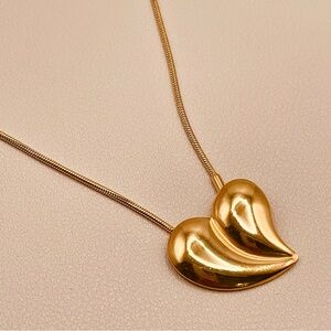 Gold Peach Heart Design Pendant Dainty Rope Chain Necklace
